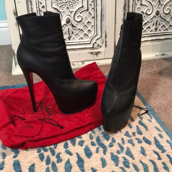Authentic Christian Louboutin Daffodil 